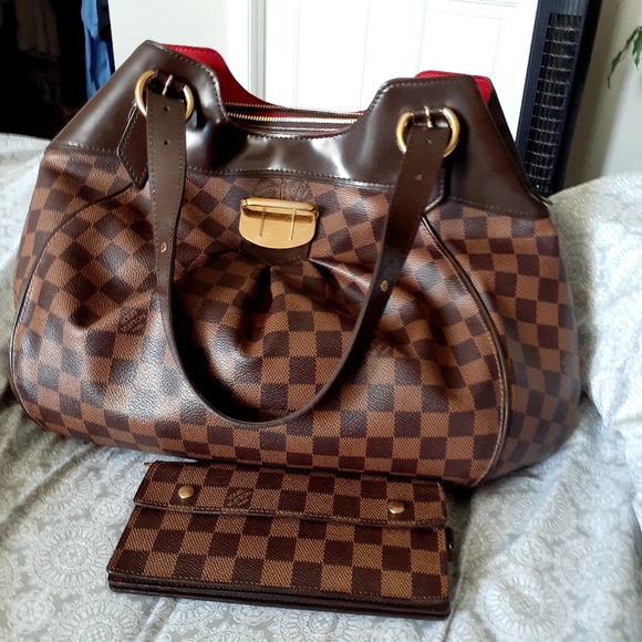 Just showing my favorite louis - Picture 3 of 4